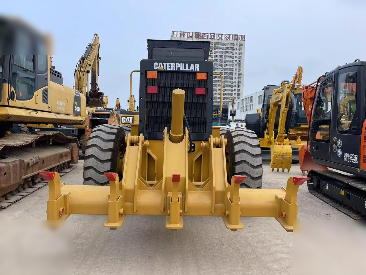 CATERPILLAR 140H - Greder: slika 4 CATERPILLAR 140H - Greder: slika 4