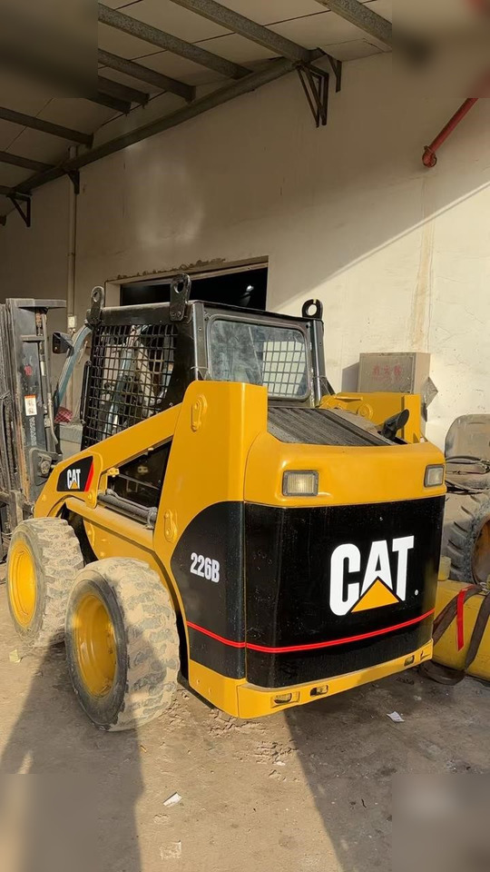 CATERPILLAR 226B - Mini nakladalec: slika 5 CATERPILLAR 226B - Mini nakladalec: slika 5
