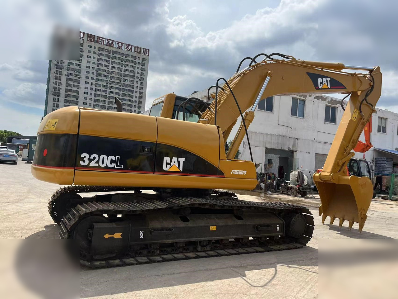 CATERPILLAR 320CL - Bager goseničar: slika 2 CATERPILLAR 320CL - Bager goseničar: slika 2