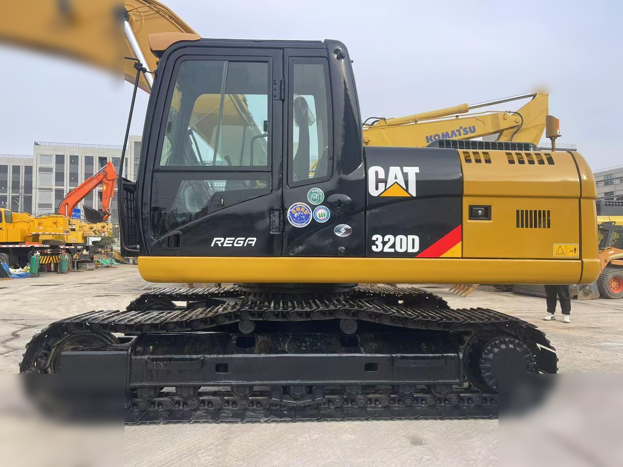 CATERPILLAR 320D - Bager goseničar: slika 3 CATERPILLAR 320D - Bager goseničar: slika 3