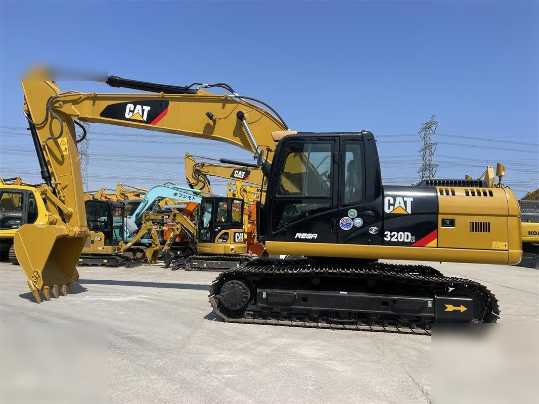 CATERPILLAR 320D2 - Bager goseničar: slika 1 CATERPILLAR 320D2 - Bager goseničar: slika 1