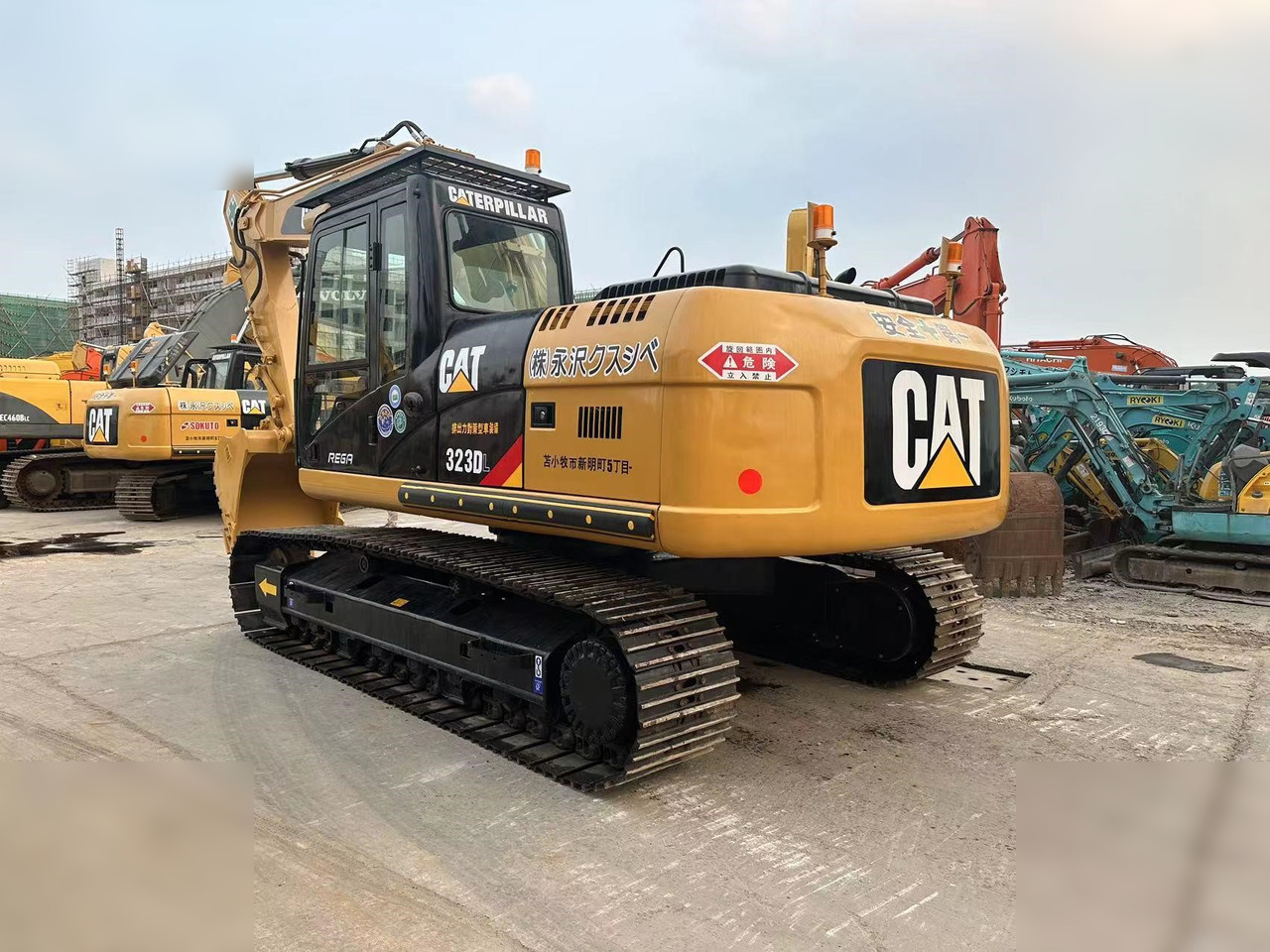 CATERPILLAR 323DL - Bager goseničar: slika 5 CATERPILLAR 323DL - Bager goseničar: slika 5