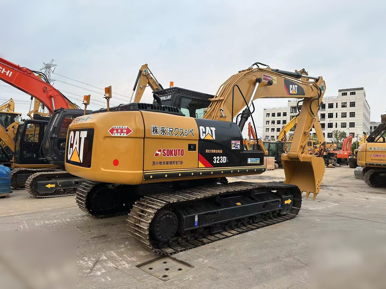 CATERPILLAR 323DL - Bager goseničar: slika 4 CATERPILLAR 323DL - Bager goseničar: slika 4