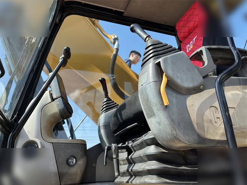 Bager goseničar CATERPILLAR 336D: slika 8