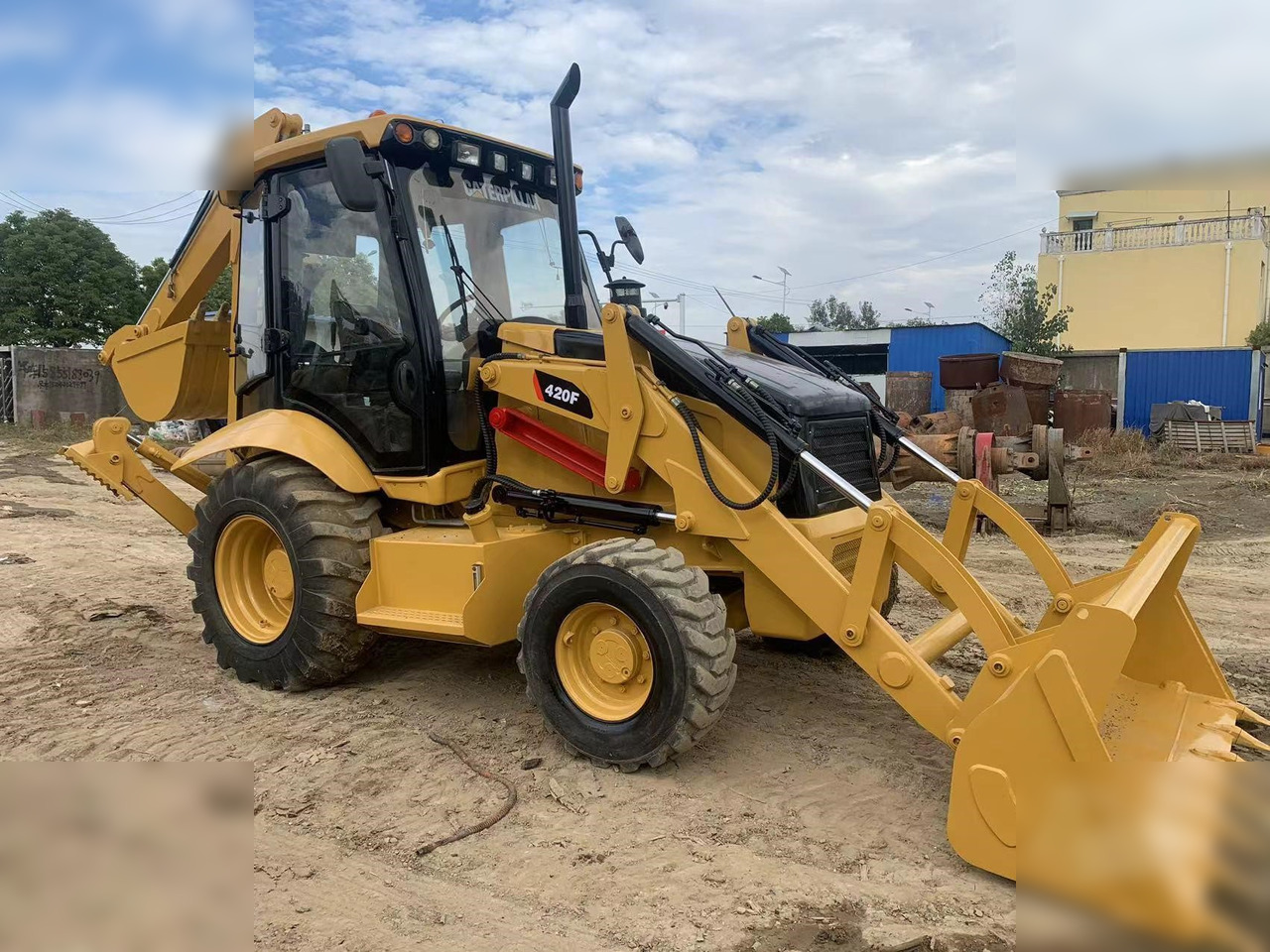 CATERPILLAR 420F - Bager nakladalec: slika 2 CATERPILLAR 420F - Bager nakladalec: slika 2