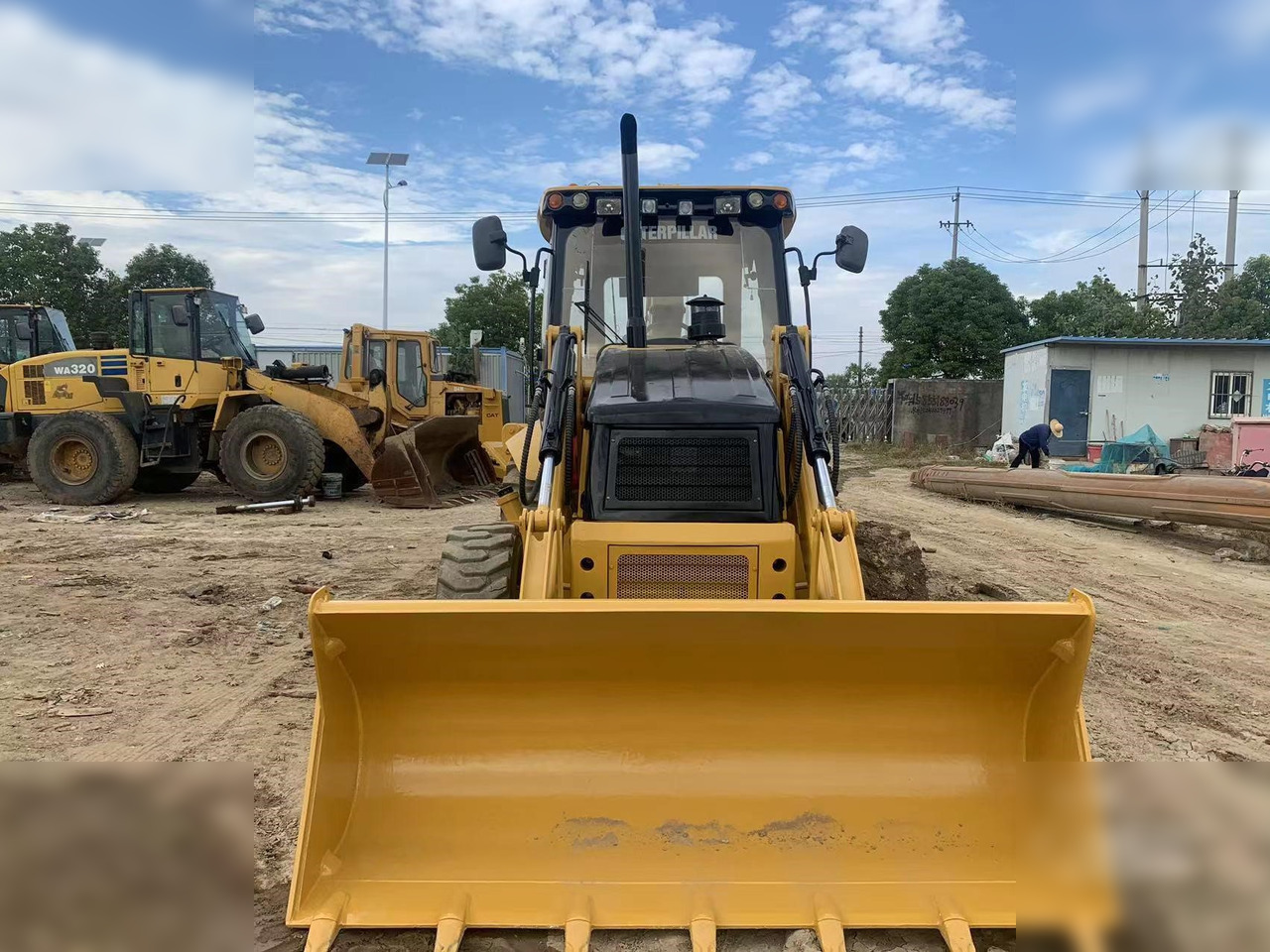 CATERPILLAR 420F - Bager nakladalec: slika 1 CATERPILLAR 420F - Bager nakladalec: slika 1