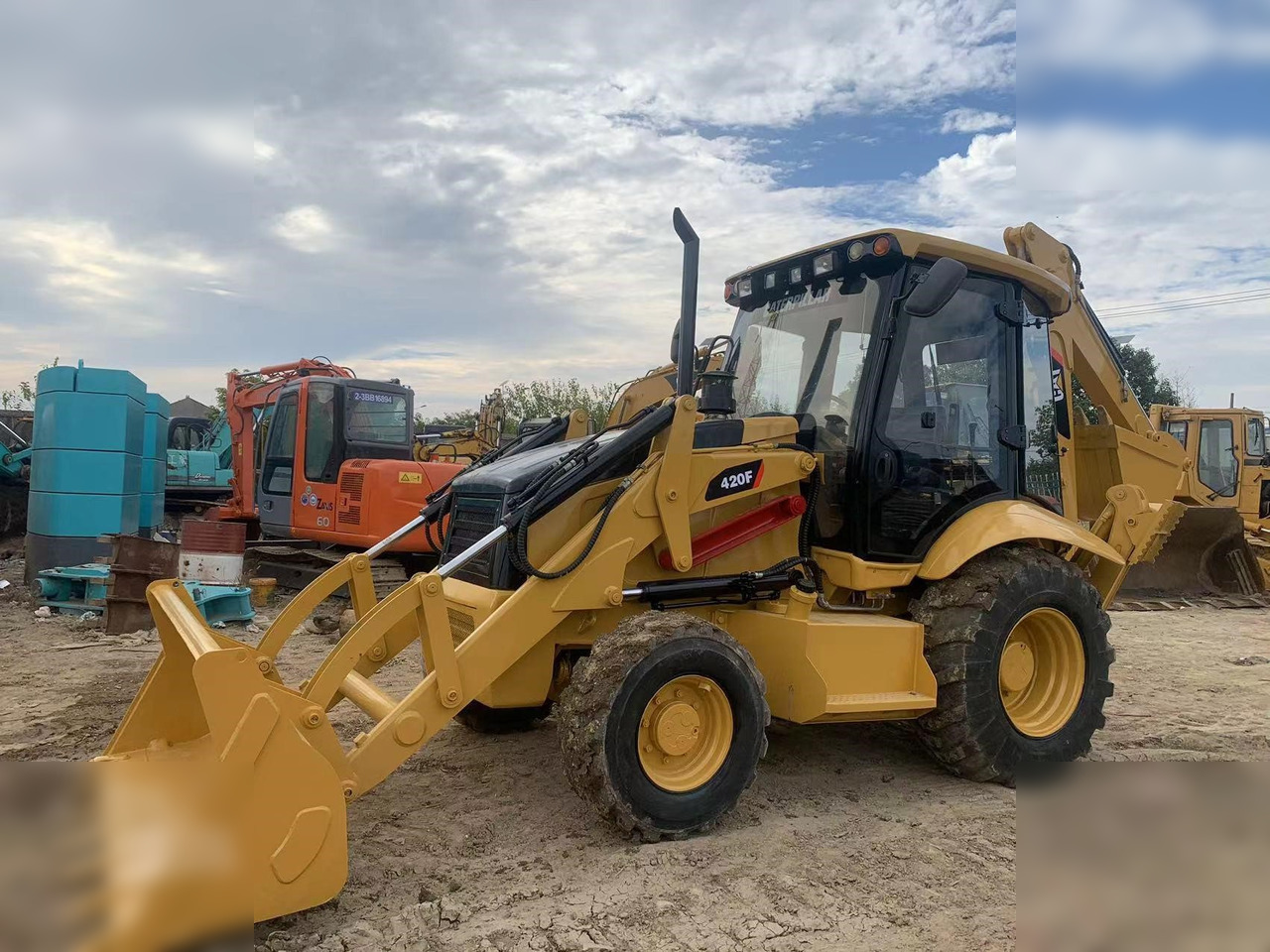 CATERPILLAR 420F - Bager nakladalec: slika 3 CATERPILLAR 420F - Bager nakladalec: slika 3