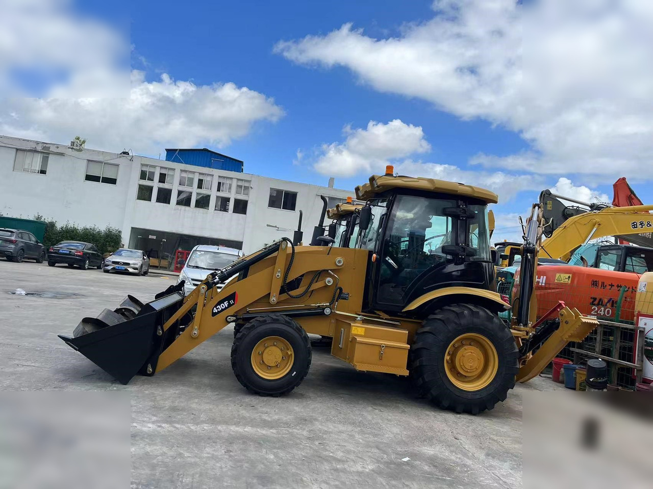 CATERPILLAR 430F2 - Bager nakladalec: slika 1 CATERPILLAR 430F2 - Bager nakladalec: slika 1