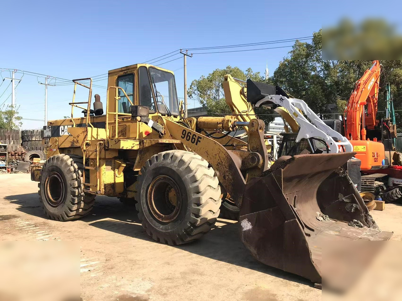 CATERPILLAR 966F I - Kolesni nakladalec: slika 1 CATERPILLAR 966F I - Kolesni nakladalec: slika 1