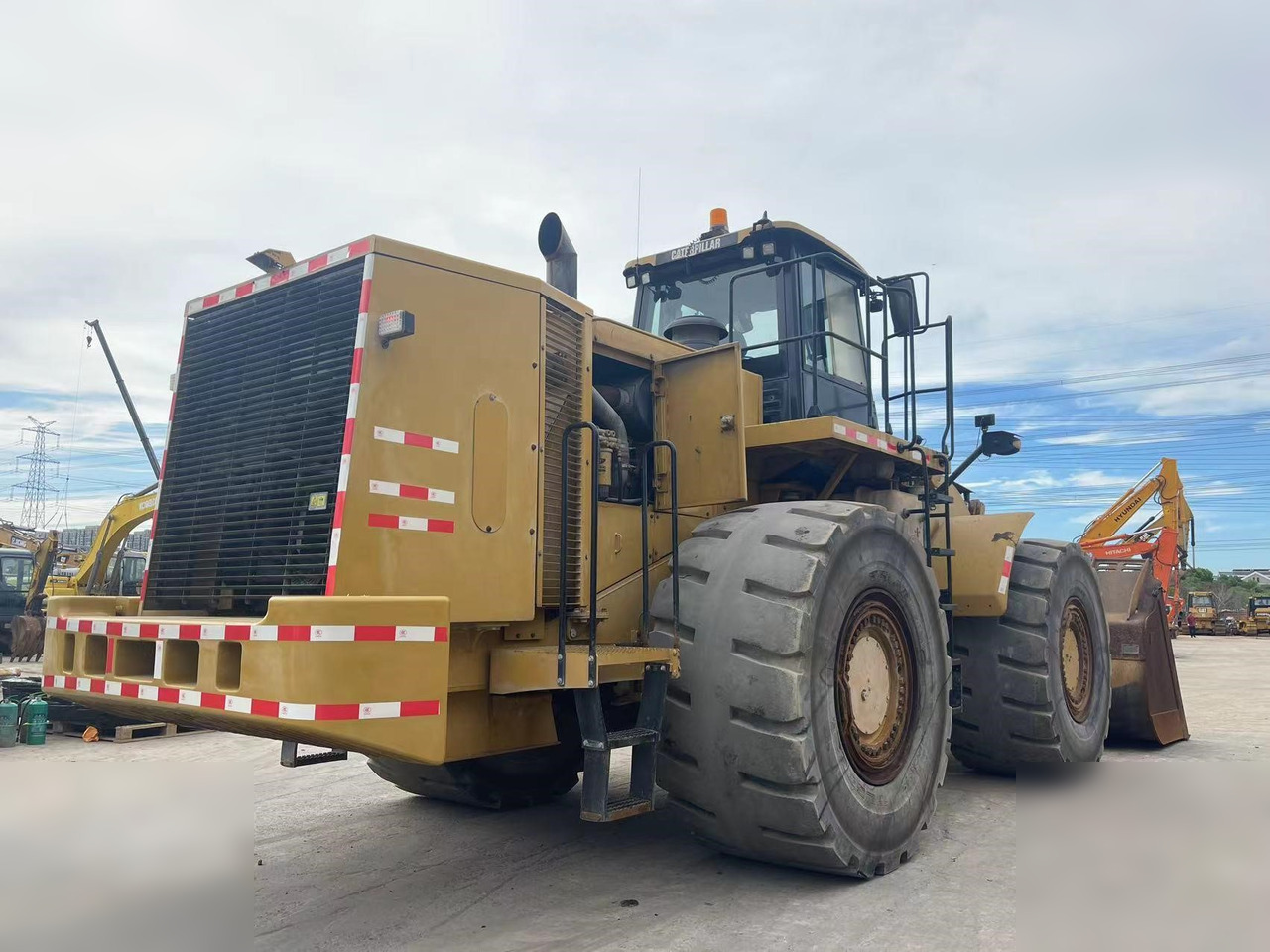 CATERPILLAR 986H - Kolesni nakladalec: slika 2 CATERPILLAR 986H - Kolesni nakladalec: slika 2