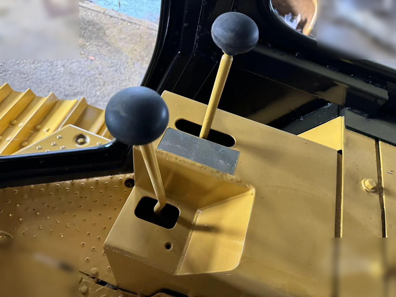 CATERPILLAR D4C - Buldožer: slika 5 CATERPILLAR D4C - Buldožer: slika 5