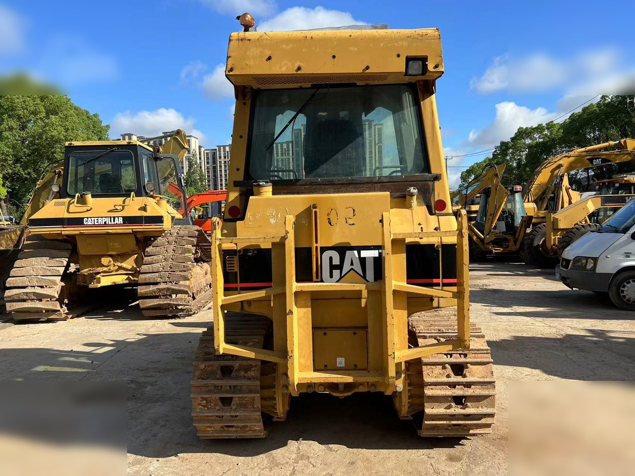 CATERPILLAR D5G XL - Buldožer: slika 4 CATERPILLAR D5G XL - Buldožer: slika 4