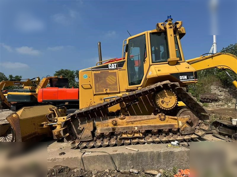 CATERPILLAR D5N - Buldožer: slika 5 CATERPILLAR D5N - Buldožer: slika 5
