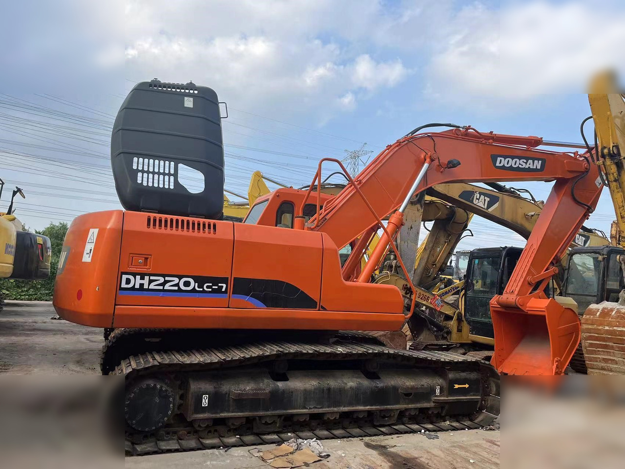 DOOSAN DH220 LC-7 - Bager goseničar: slika 1 DOOSAN DH220 LC-7 - Bager goseničar: slika 1