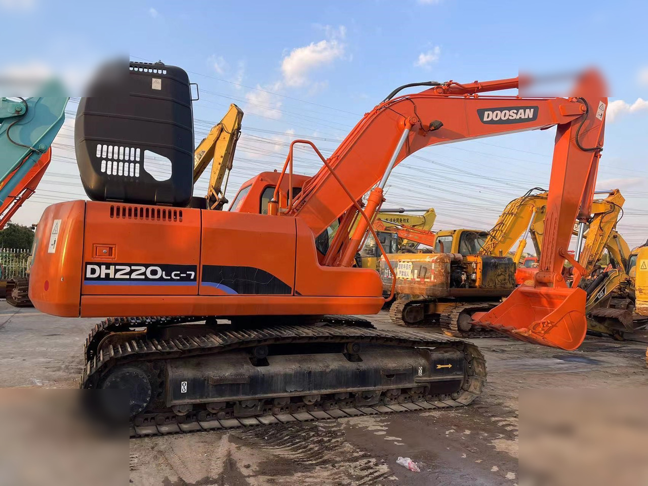DOOSAN DH220 LC-7 - Bager goseničar: slika 2 DOOSAN DH220 LC-7 - Bager goseničar: slika 2