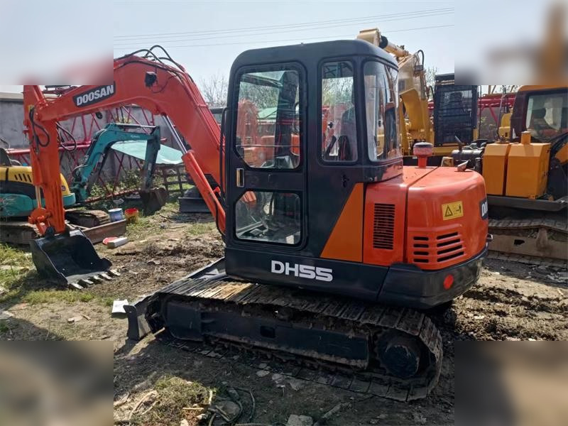 DOOSAN DH55 - Mini bager: slika 1 DOOSAN DH55 - Mini bager: slika 1