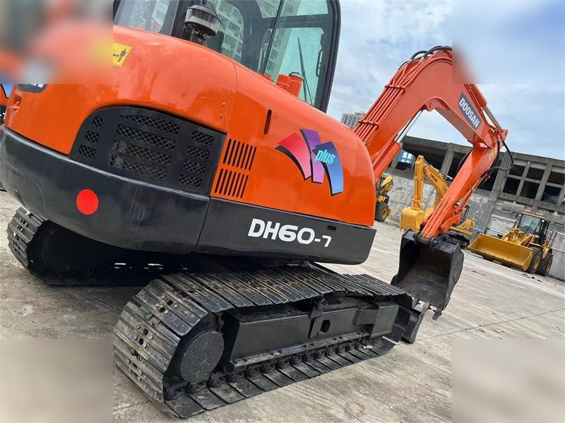 DOOSAN DH60-7 - Bager goseničar: slika 3 DOOSAN DH60-7 - Bager goseničar: slika 3