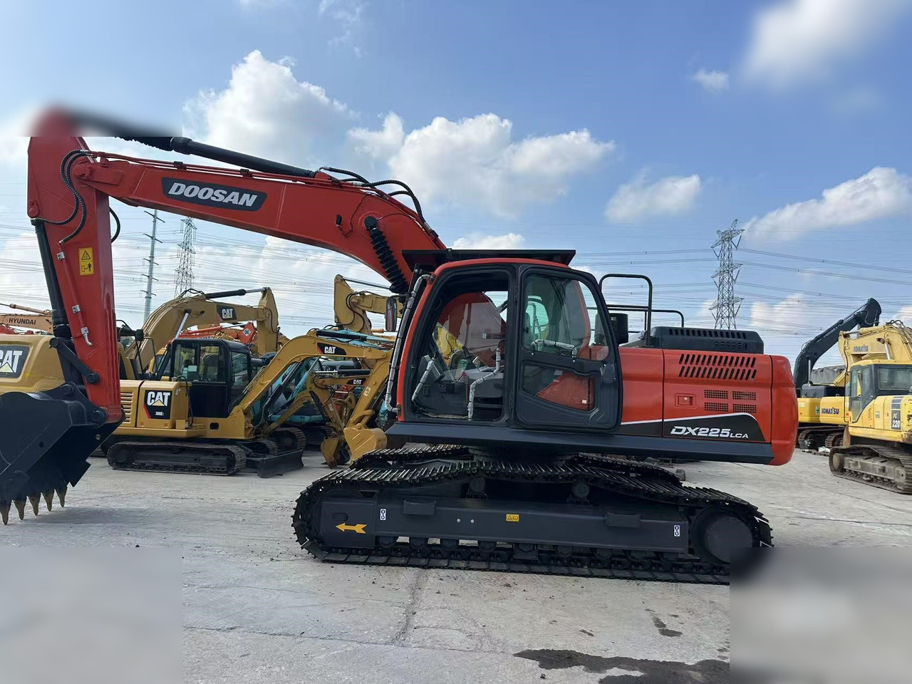 DOOSAN DX225 LCA - Bager goseničar: slika 1 DOOSAN DX225 LCA - Bager goseničar: slika 1