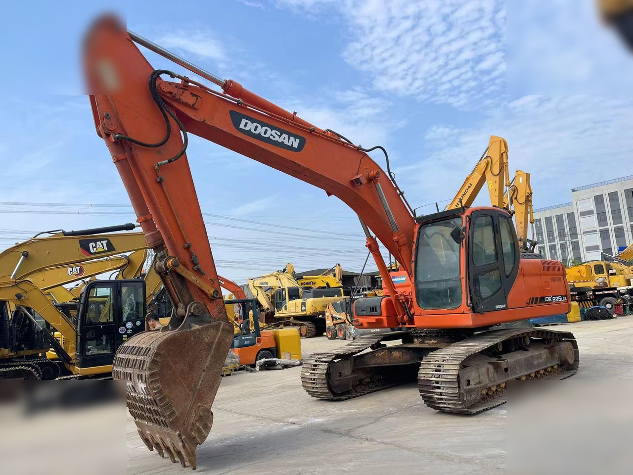 DOOSAN DX225 LCA - Bager goseničar: slika 1 DOOSAN DX225 LCA - Bager goseničar: slika 1