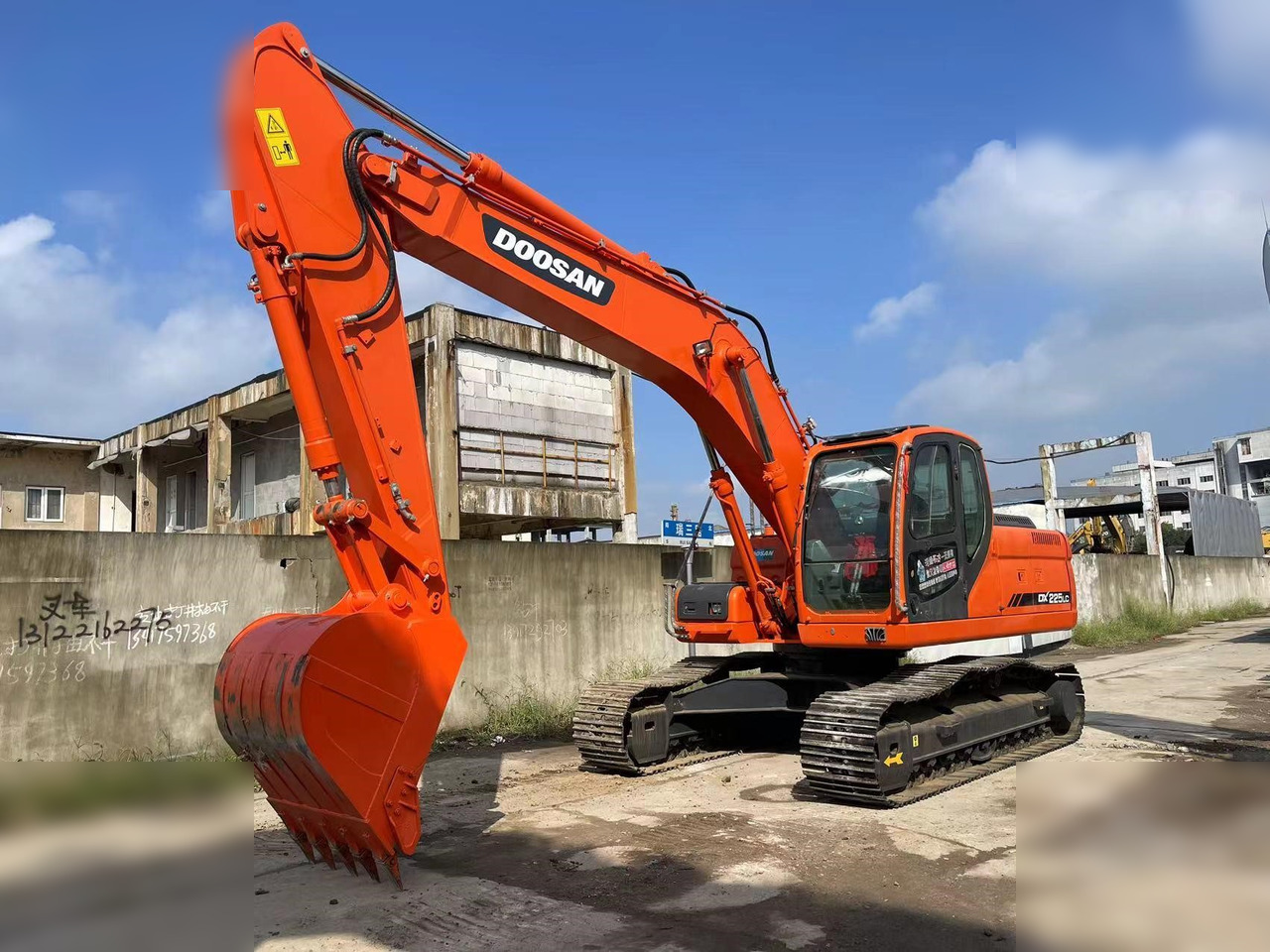 DOOSAN DX225 LCA - Bager goseničar: slika 4 DOOSAN DX225 LCA - Bager goseničar: slika 4