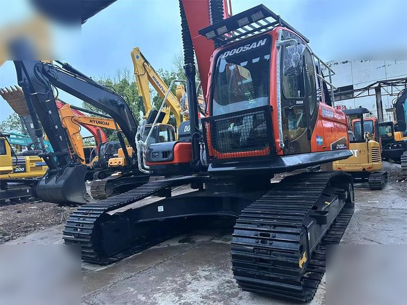 DOOSAN DX300 LC-9C - Bager goseničar: slika 4 DOOSAN DX300 LC-9C - Bager goseničar: slika 4