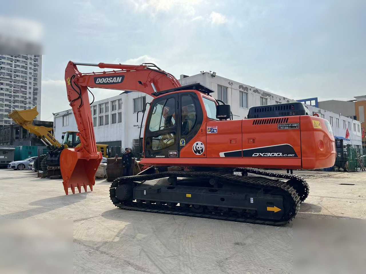 DOOSAN DX300 LC-9C - Bager goseničar: slika 1 DOOSAN DX300 LC-9C - Bager goseničar: slika 1