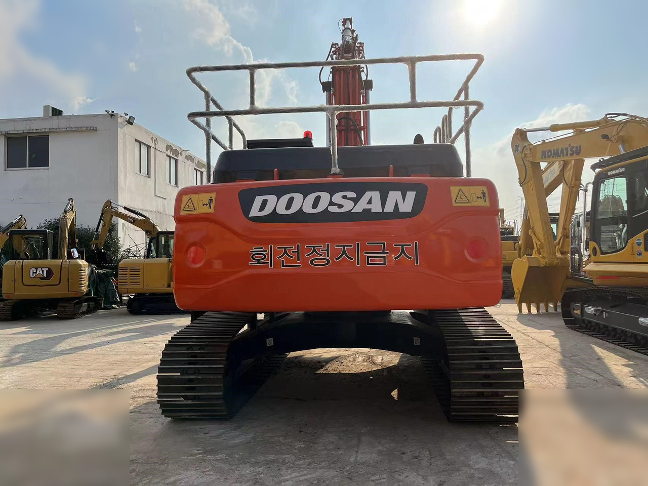 DOOSAN DX300 LC-9C - Bager goseničar: slika 2 DOOSAN DX300 LC-9C - Bager goseničar: slika 2