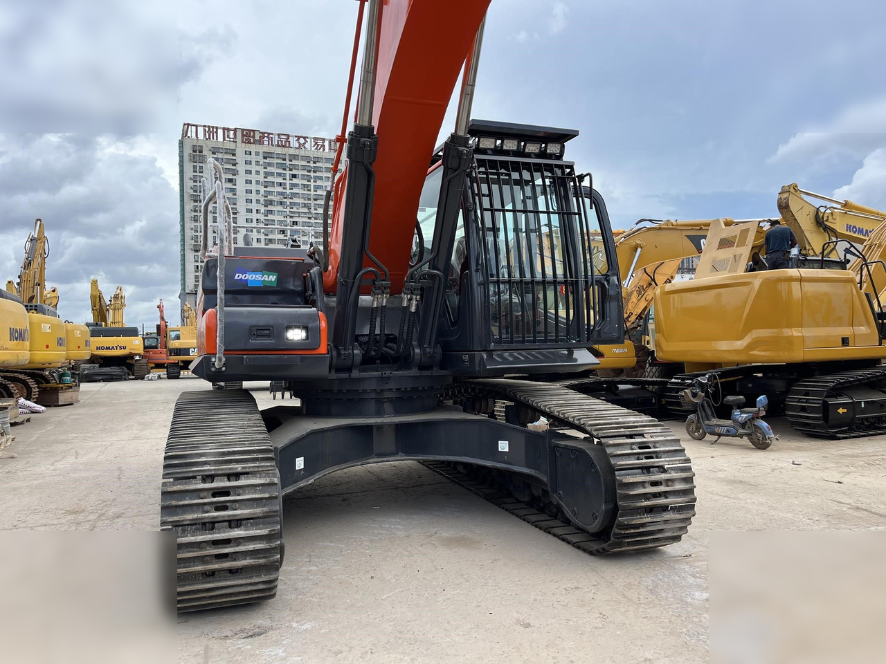 DOOSAN DX340 LCA - Bager goseničar: slika 2 DOOSAN DX340 LCA - Bager goseničar: slika 2