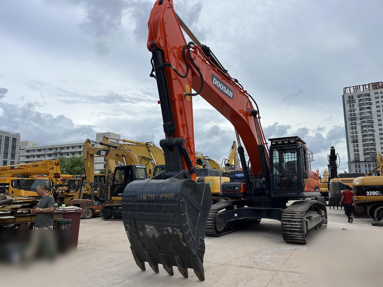 DOOSAN DX340 LCA - Bager goseničar: slika 1 DOOSAN DX340 LCA - Bager goseničar: slika 1