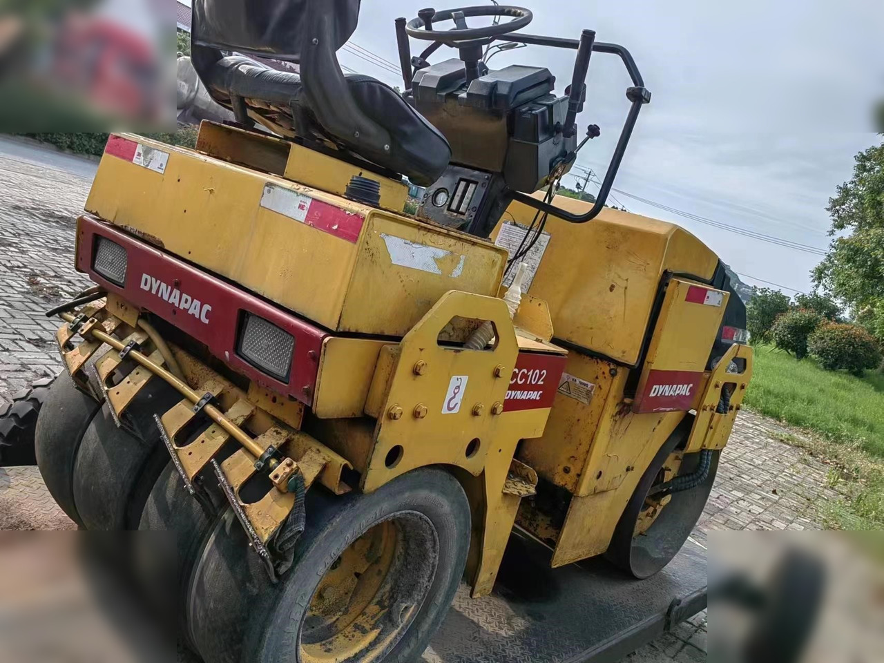 Kombinirani valjar DYNAPAC CC102 II: slika 7
