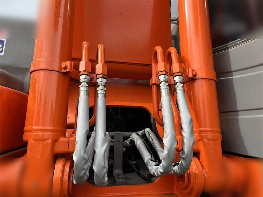 HITACHI ZX200 - Bager goseničar: slika 4 HITACHI ZX200 - Bager goseničar: slika 4