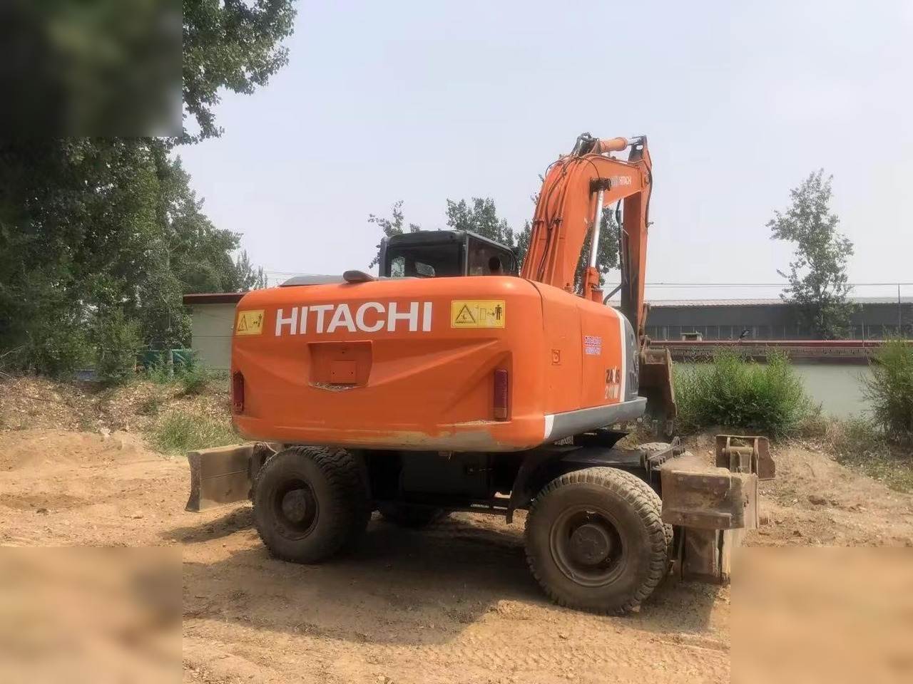 HITACHI ZX210W - Bager na kolesih: slika 5 HITACHI ZX210W - Bager na kolesih: slika 5