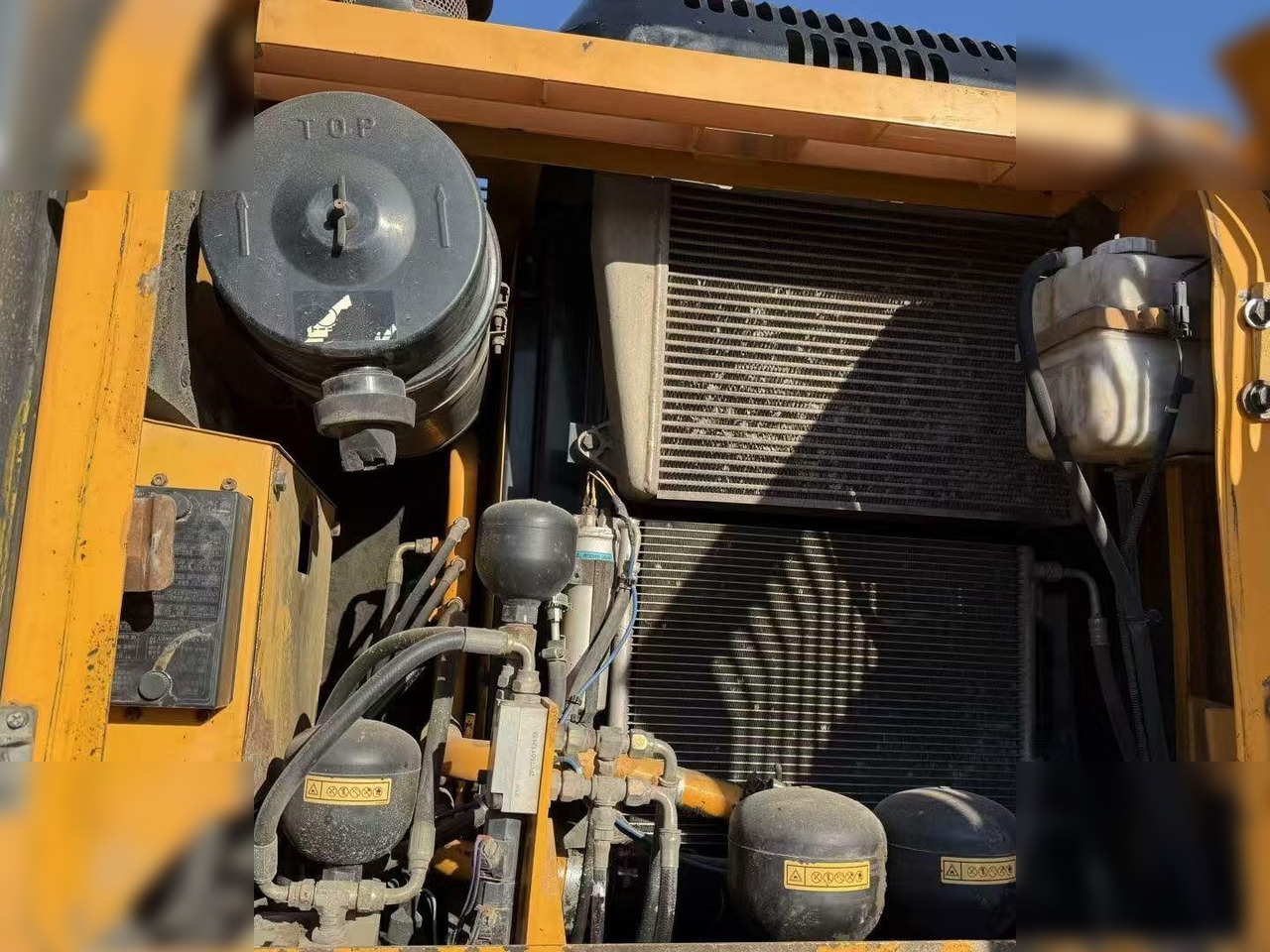 HYUNDAI ROBEX 150W-7A - Bager na kolesih: slika 5 HYUNDAI ROBEX 150W-7A - Bager na kolesih: slika 5