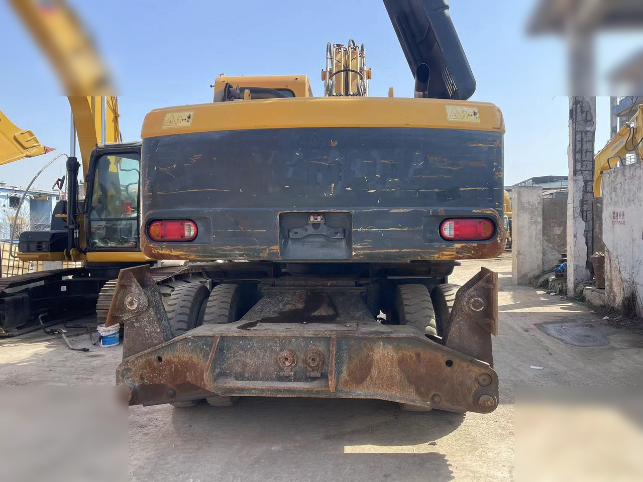 HYUNDAI ROBEX 210W-9 - Bager na kolesih: slika 4 HYUNDAI ROBEX 210W-9 - Bager na kolesih: slika 4