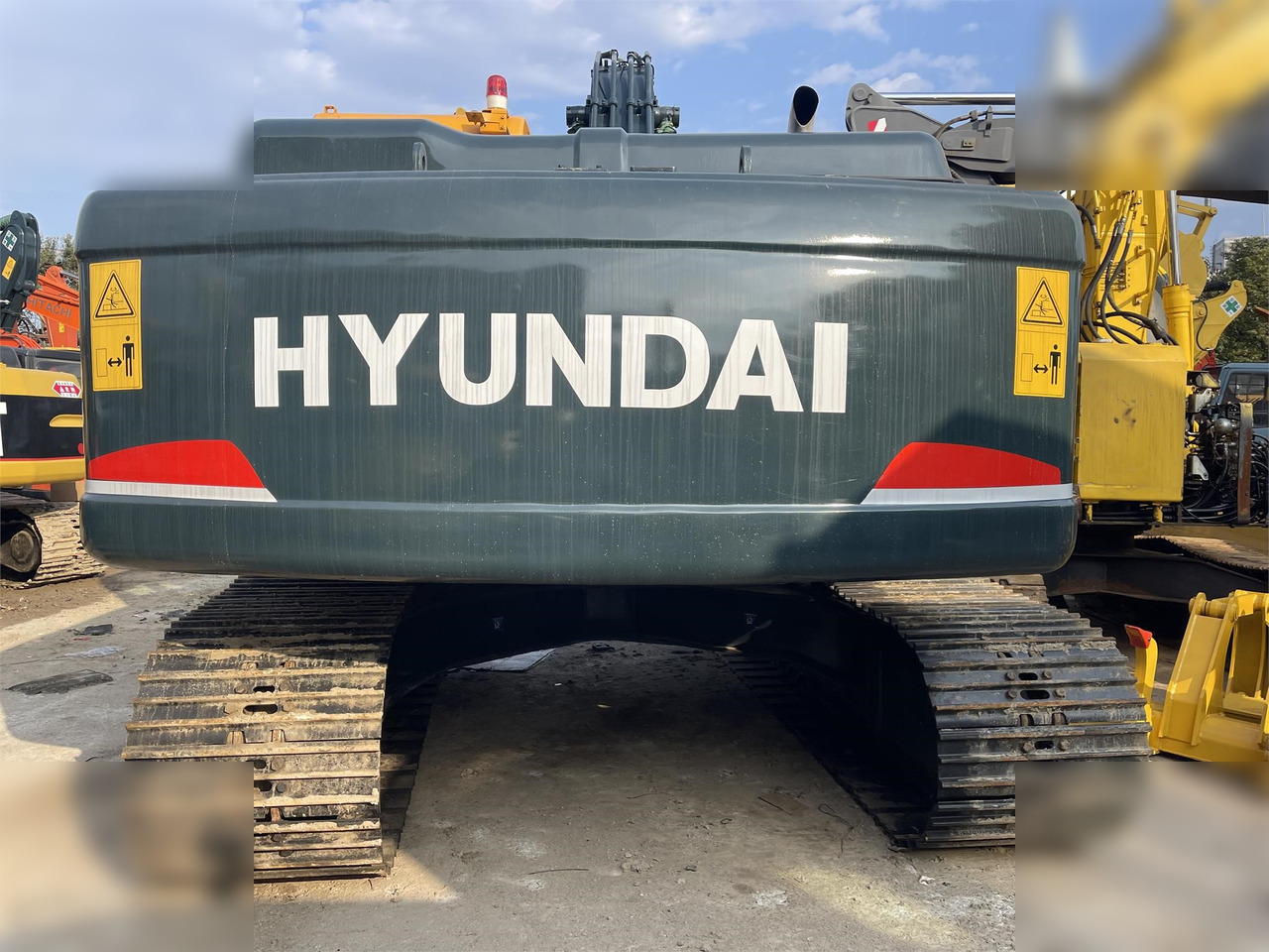 HYUNDAI ROBEX 220 LC-9S - Bager goseničar: slika 2 HYUNDAI ROBEX 220 LC-9S - Bager goseničar: slika 2
