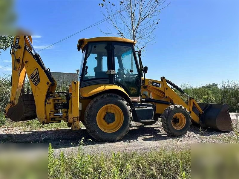 JCB 3CX - Bager nakladalec: slika 2 JCB 3CX - Bager nakladalec: slika 2