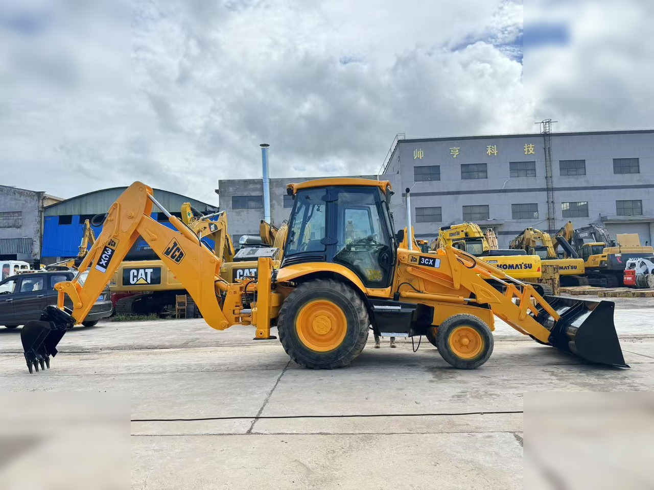 JCB 3CX - Bager nakladalec: slika 1 JCB 3CX - Bager nakladalec: slika 1