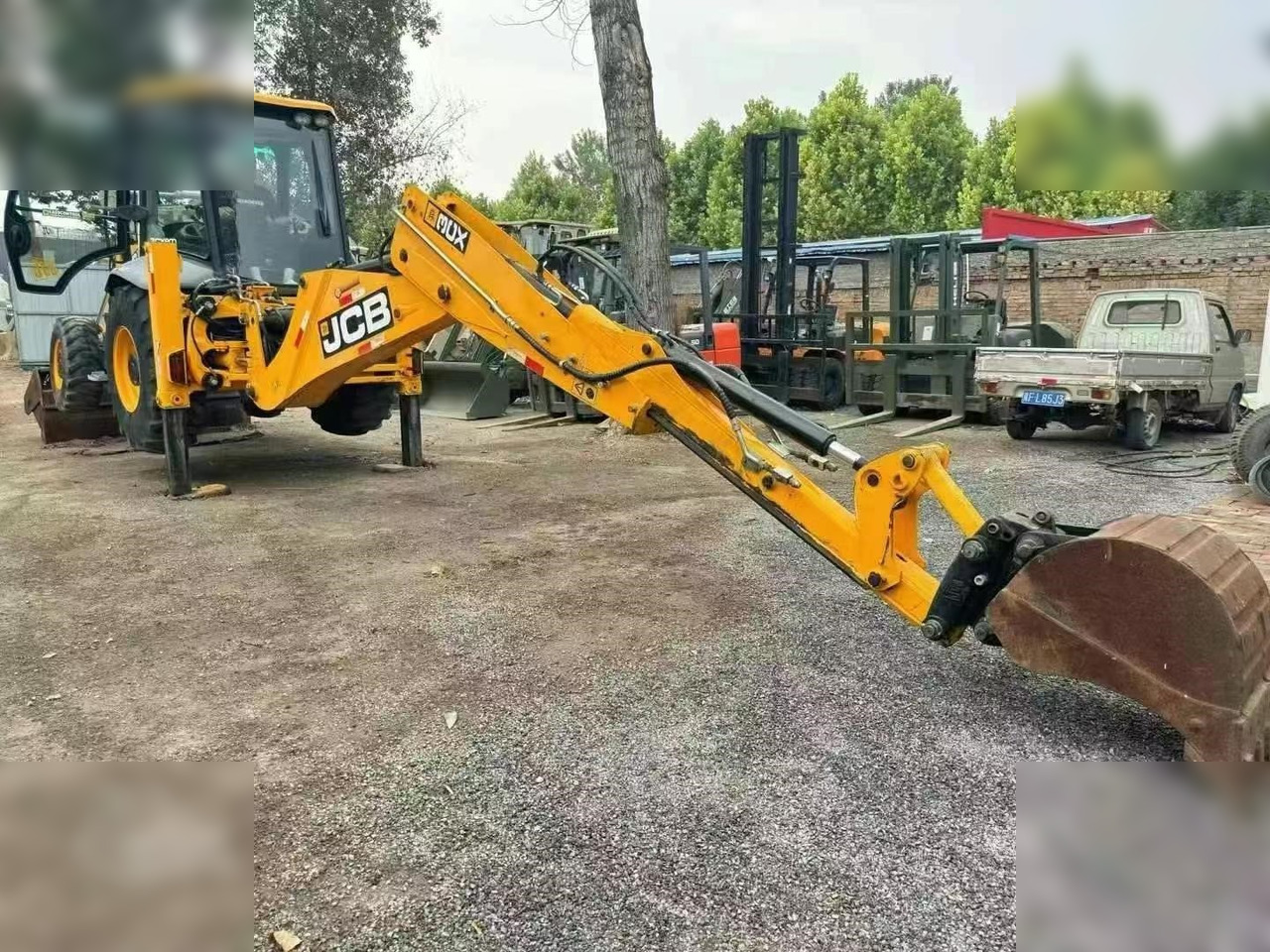 JCB 3CX - Bager nakladalec: slika 4 JCB 3CX - Bager nakladalec: slika 4