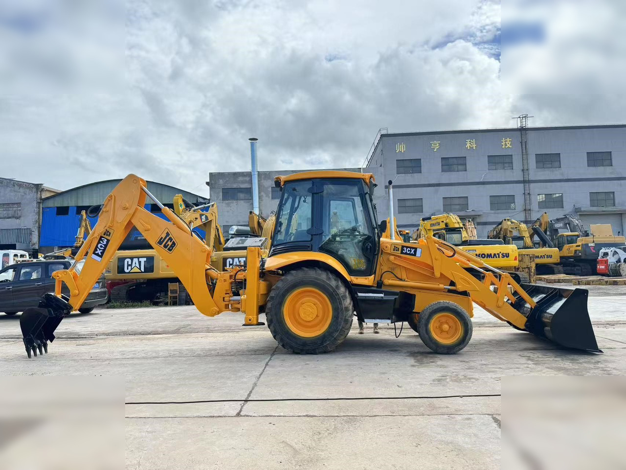 JCB 3CX - Bager nakladalec: slika 1 JCB 3CX - Bager nakladalec: slika 1