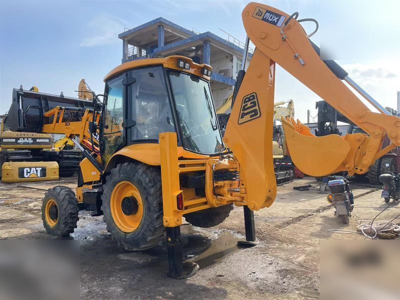 JCB 3CX - Bager nakladalec: slika 2 JCB 3CX - Bager nakladalec: slika 2