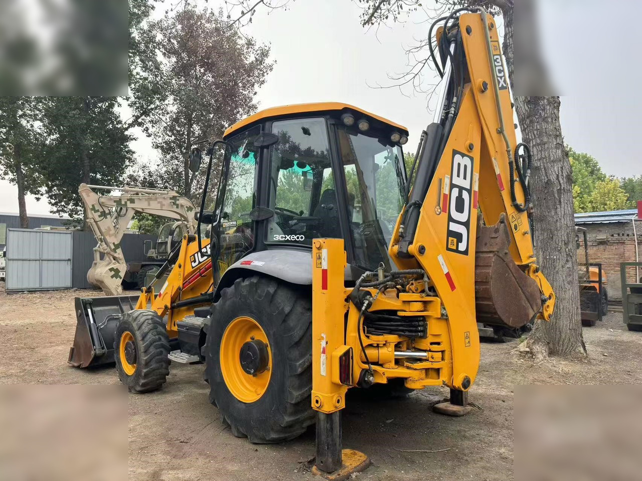 JCB 3CX - Bager nakladalec: slika 1 JCB 3CX - Bager nakladalec: slika 1