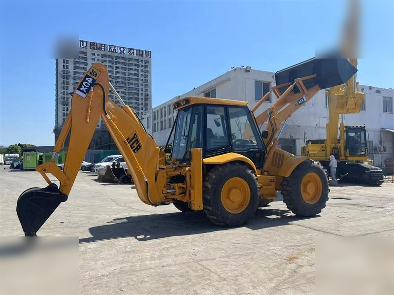 JCB 4CX - Bager nakladalec: slika 1 JCB 4CX - Bager nakladalec: slika 1