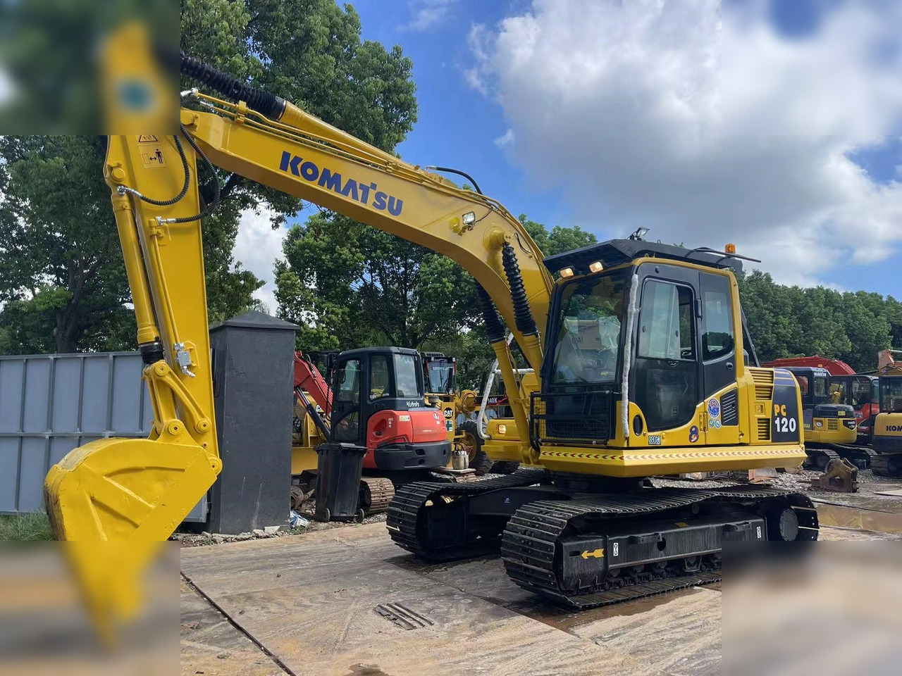 KOMATSU PC120-8 - Bager goseničar: slika 2 KOMATSU PC120-8 - Bager goseničar: slika 2