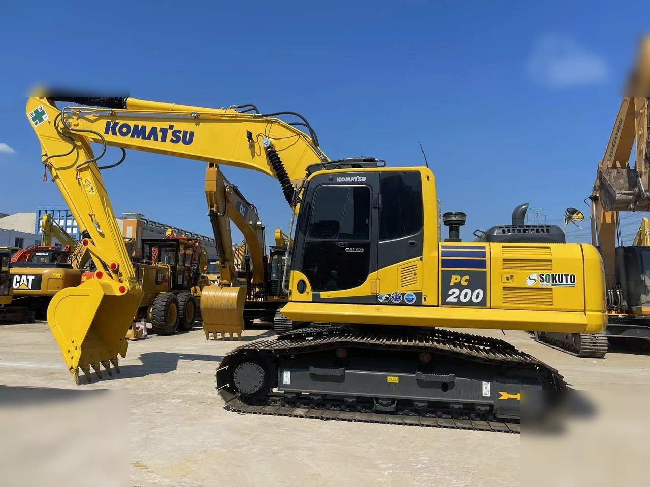 KOMATSU PC200-8 - Bager goseničar: slika 1 KOMATSU PC200-8 - Bager goseničar: slika 1
