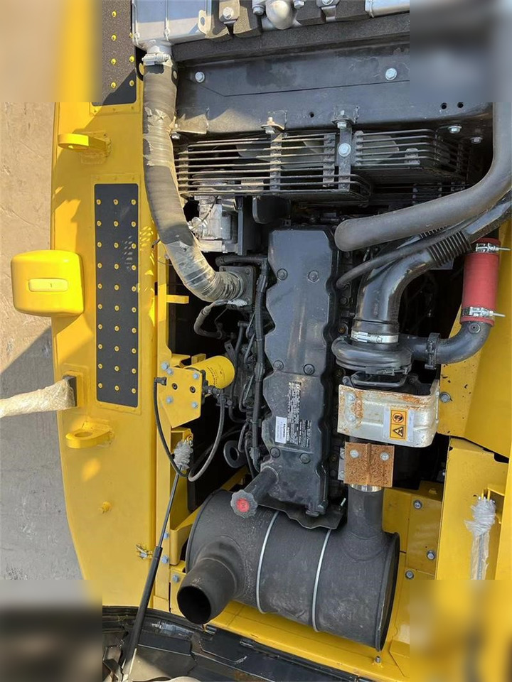 Bager goseničar KOMATSU PC200-8N1: slika 8