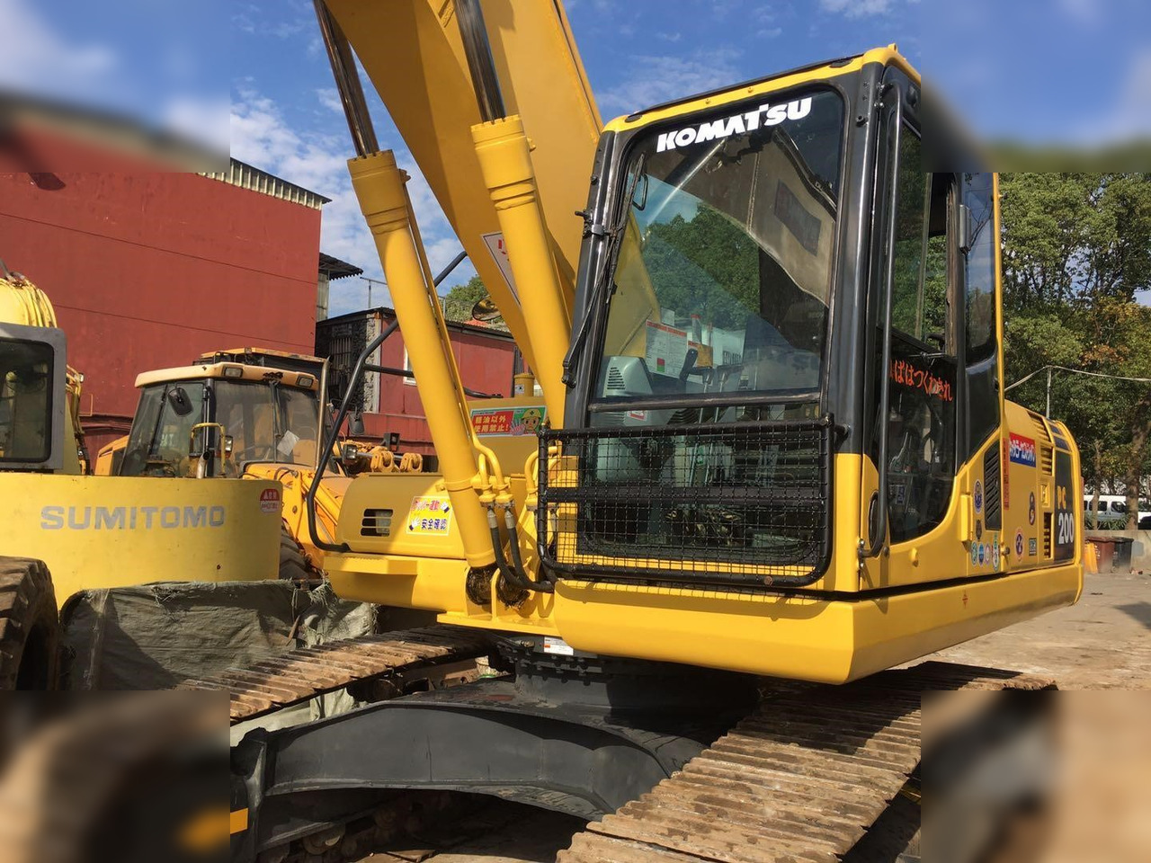 KOMATSU PC200-8N1 - Bager goseničar: slika 1 KOMATSU PC200-8N1 - Bager goseničar: slika 1