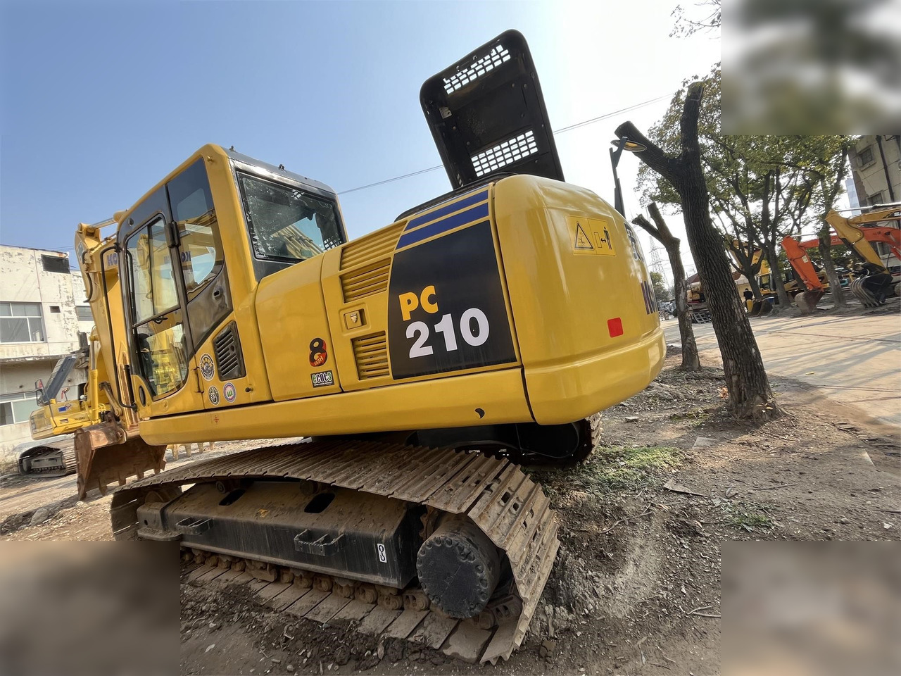 KOMATSU PC210-8 - Bager goseničar: slika 2 KOMATSU PC210-8 - Bager goseničar: slika 2