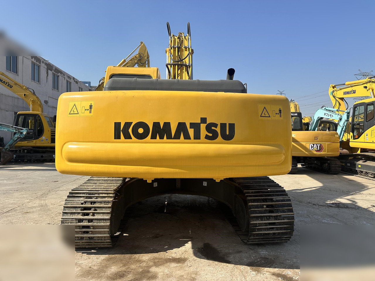KOMATSU PC220-6 - Bager goseničar: slika 2 KOMATSU PC220-6 - Bager goseničar: slika 2