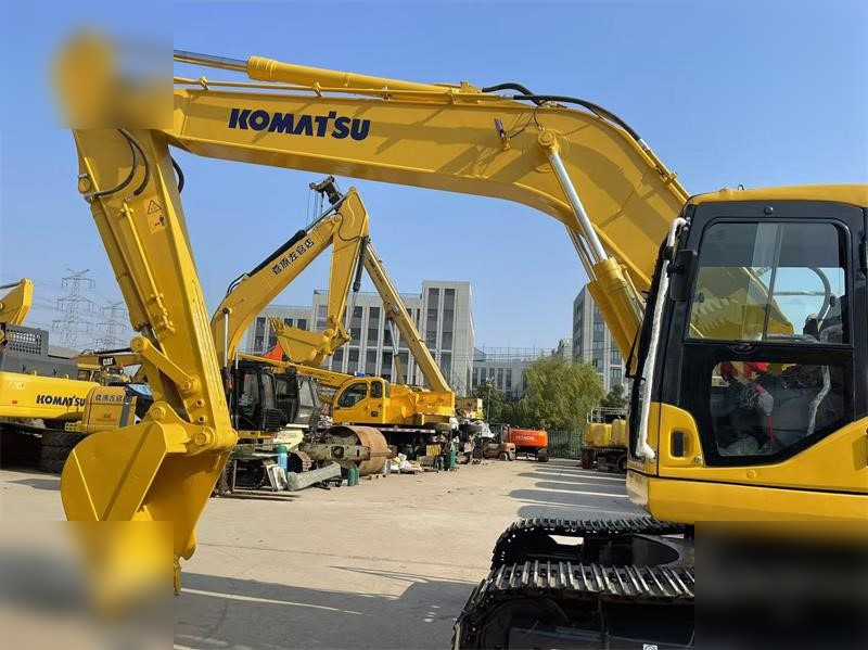 KOMATSU PC220-7 - Bager goseničar: slika 4 KOMATSU PC220-7 - Bager goseničar: slika 4