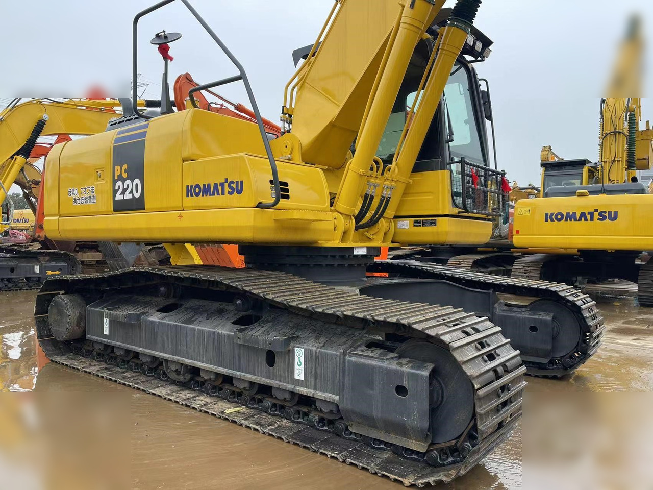 KOMATSU PC220-8 - Bager goseničar: slika 5 KOMATSU PC220-8 - Bager goseničar: slika 5